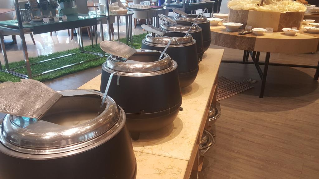 Glarun Jinling Hotel Nankin Zewnętrze zdjęcie